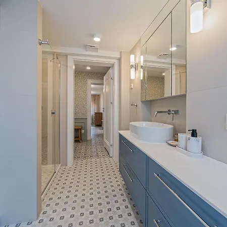 Lejlighed Deco With Terrace By Oneapartments