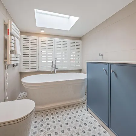 Lejlighed Deco With Terrace By Oneapartments *