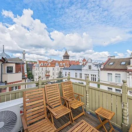 Lejlighed Deco With Terrace By Oneapartments *