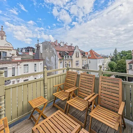 Lejlighed Deco With Terrace By Oneapartments *