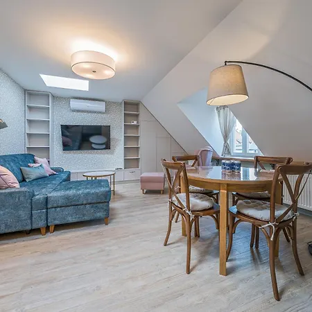Deco With Terrace By Oneapartments Lejlighed
